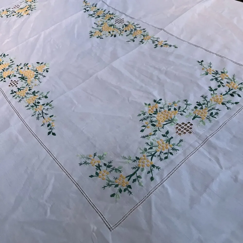 Cream Tablecloth Yellow Floral Embroidery 58